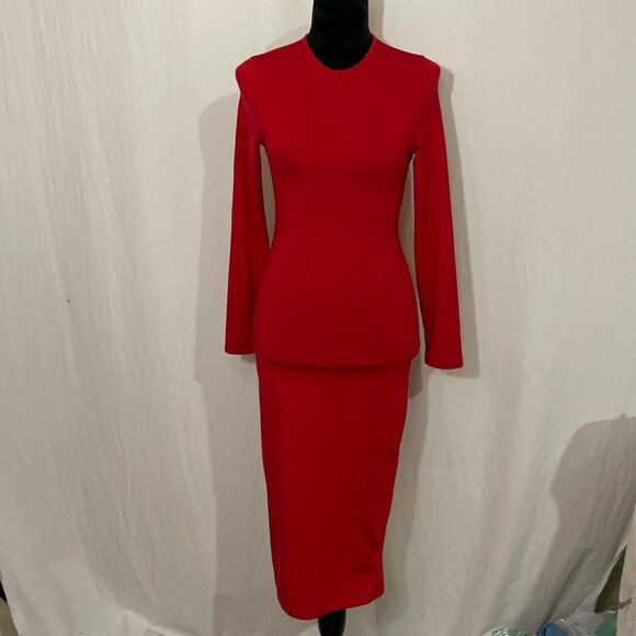 Dresses & Skirts - Red Body Con Midi Dress